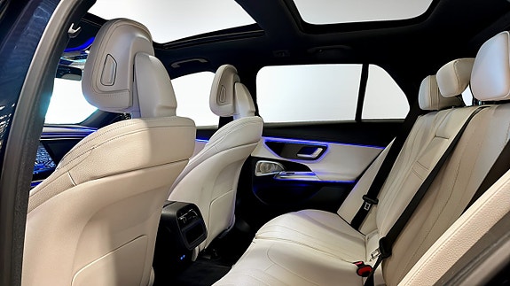 Mercedes-Benz E300 de 16 of 23