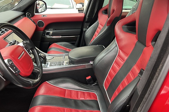 Land Rover Range Rover Sport 24 of 29