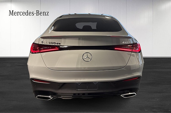 Mercedes-Benz GLC300 de 3 of 5