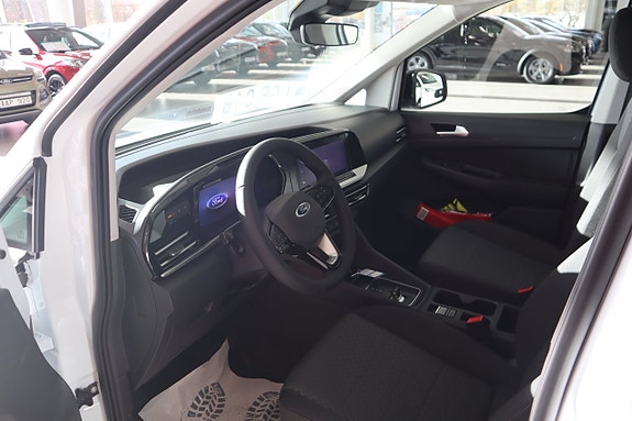 Ford Transit Connect 6 of 12