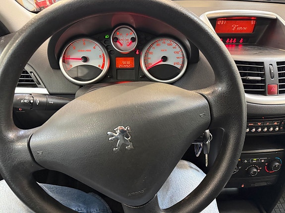 Peugeot 207 6 of 10
