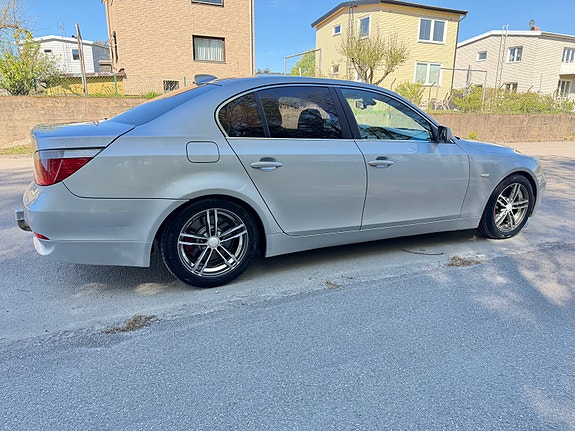 BMW 530i 15 of 18