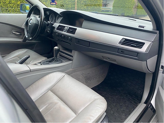 BMW 530i 2 of 18
