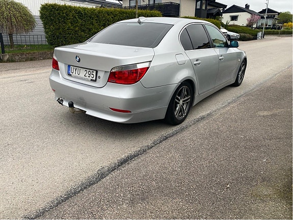 BMW 530i 4 of 18