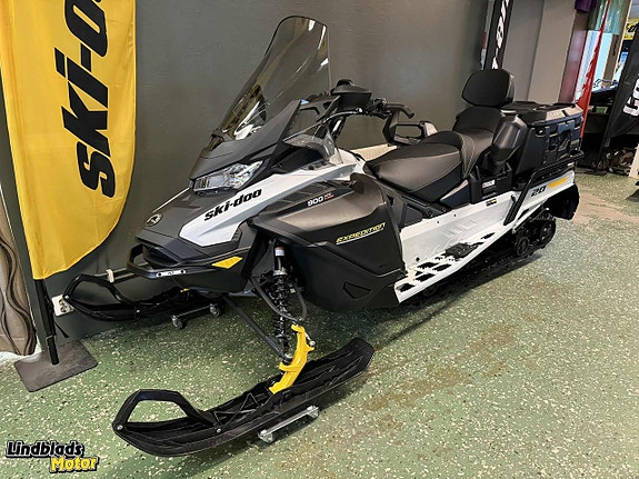 Ski-doo Expedition