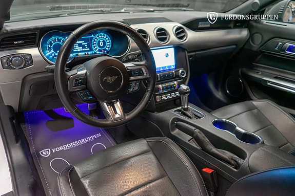 Ford Mustang 15 of 24