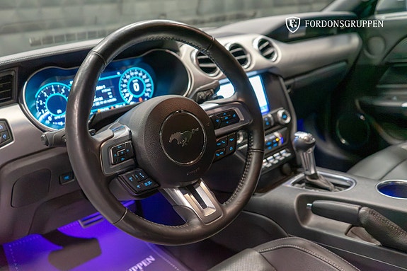 Ford Mustang 16 of 24
