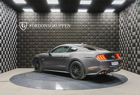 Ford Mustang 5 of 24