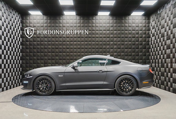 Ford Mustang 2 of 24