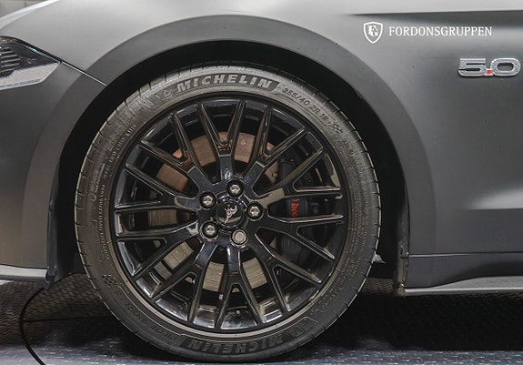 Ford Mustang 12 of 24