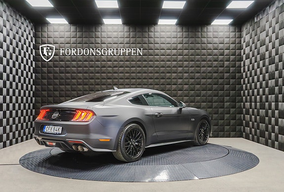 Ford Mustang 7 of 24