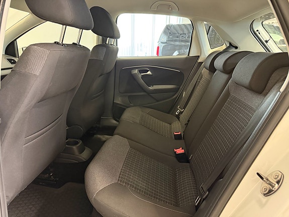 Volkswagen Polo 7 of 12