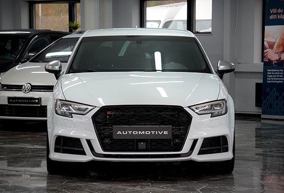 Audi S3 2 of 5