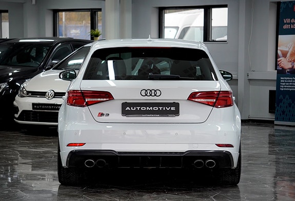Audi S3 3 of 5