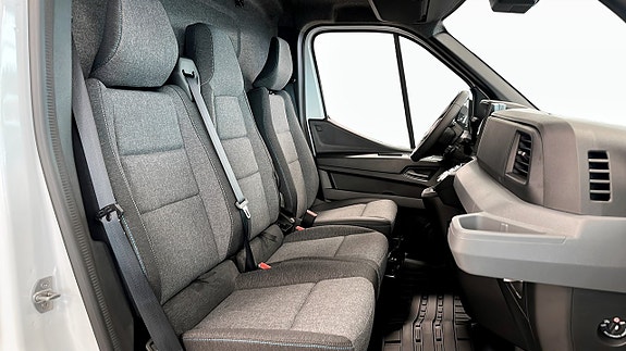 Nissan Interstar 5 of 5