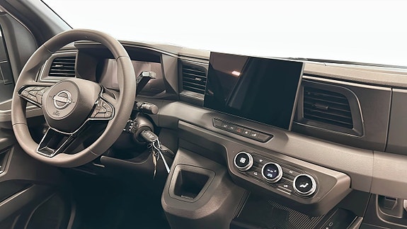 Nissan Interstar 4 of 5