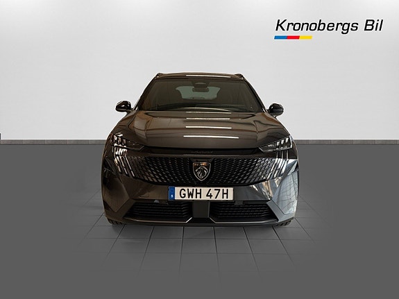 Peugeot 5008 2 of 5