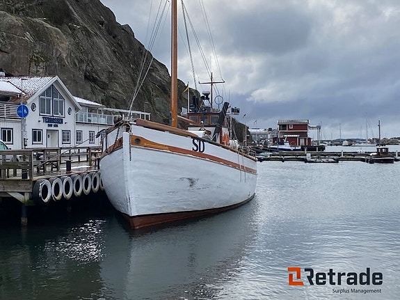 Passagerarbåt med charmig restaurang – redo för nya ägare