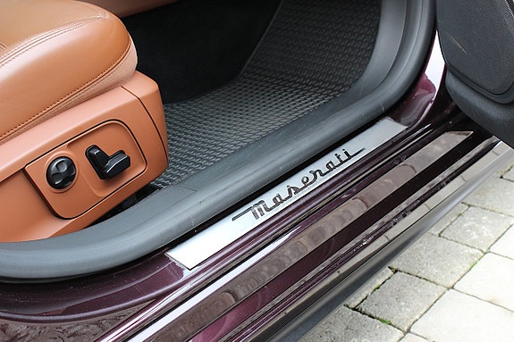 Maserati Quattroporte 17 of 29