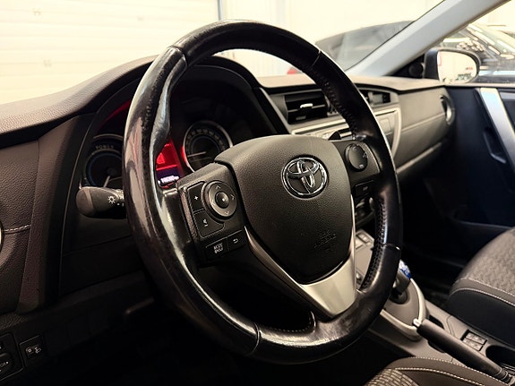 Toyota Auris 17 of 23