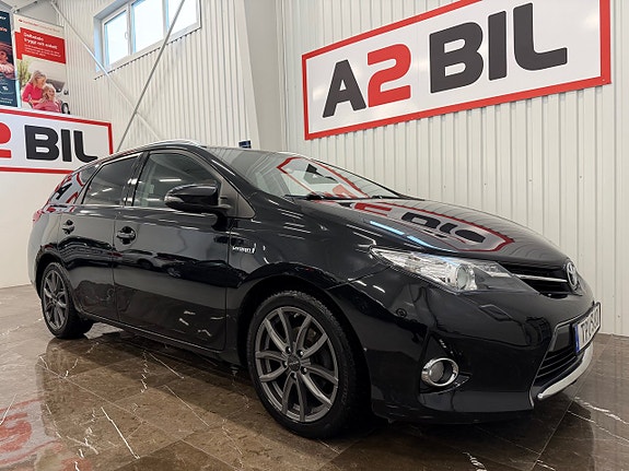 Toyota Auris 2 of 23