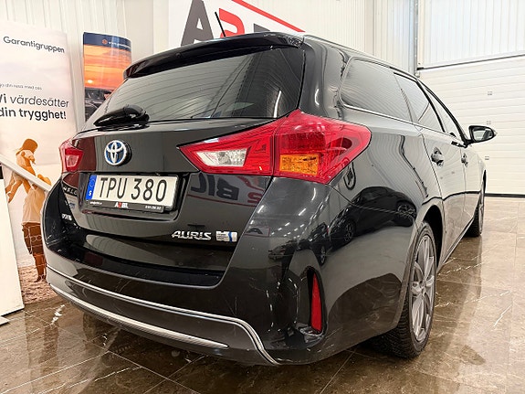 Toyota Auris 6 of 23
