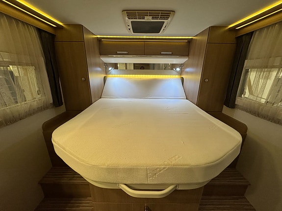 Malibu I440 QB Queensbed & hyttsäng! Stort garage! AC! 6,99m 14 of 24
