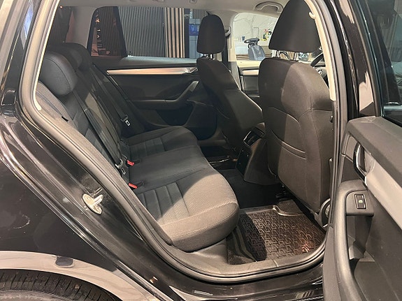 Skoda Octavia 18 of 30