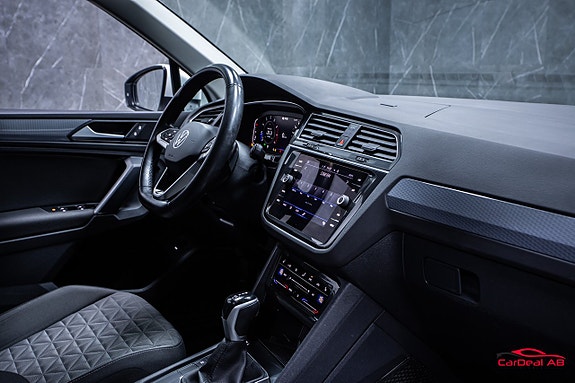 Volkswagen Tiguan 14 of 27
