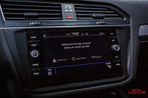 Volkswagen Tiguan 25 of 27