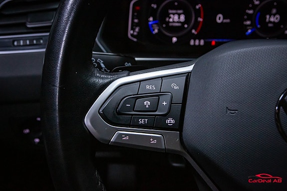 Volkswagen Tiguan 21 of 27