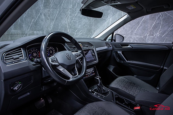 Volkswagen Tiguan 11 of 27