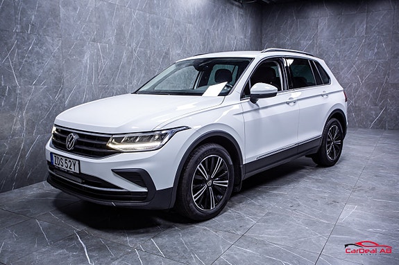 Volkswagen Tiguan 3 of 5