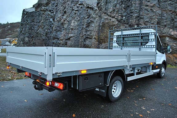 Ford Transit 13 of 16