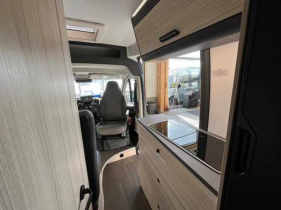 Sun Living V 65 SL / Truma Combi D6E / Långbädd / Automat 10 of 21