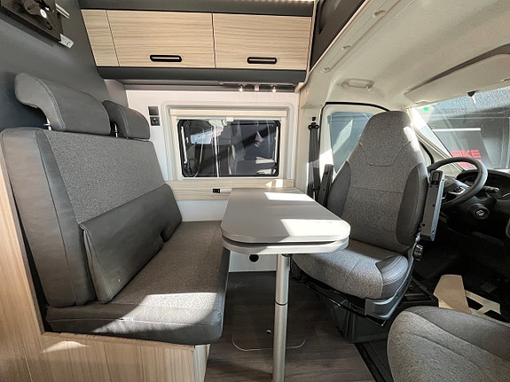 Sun Living V 65 SL / Truma Combi D6E / Långbädd / Automat 7 of 21