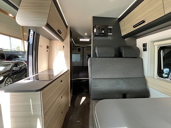 Sun Living V 65 SL / Truma Combi D6E / Långbädd / Automat 8 of 21
