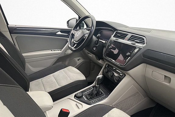 Volkswagen Tiguan 27 of 27