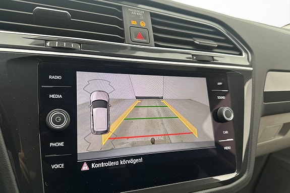 Volkswagen Tiguan 19 of 27