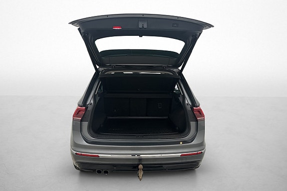 Volkswagen Tiguan 10 of 27