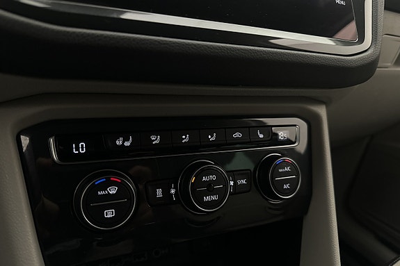 Volkswagen Tiguan 21 of 27