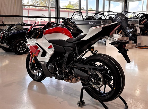 Yamaha R7  70th Anniversary 3 of 12