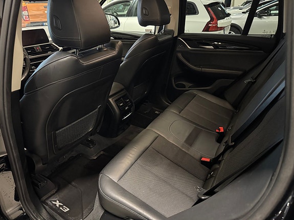 BMW X3 9 of 25