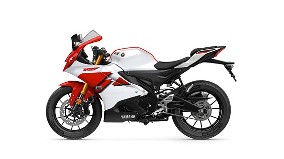 Yamaha R125 70th Anniversary 6 of 8