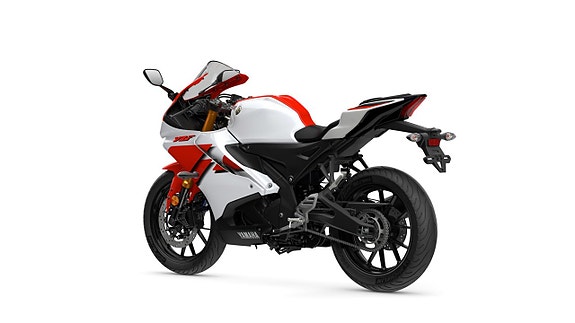 Yamaha R125 70th Anniversary 5 of 8