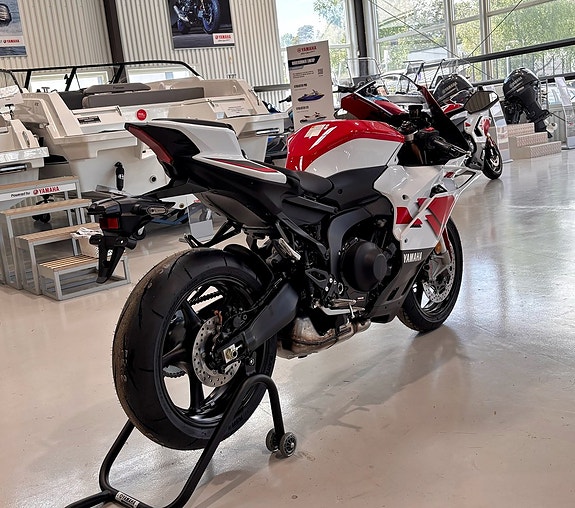 Yamaha R9 70th Anniversary Omgående leverans 4 of 14