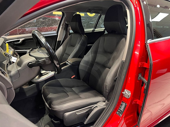Volvo V60 15 of 24
