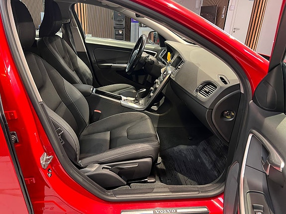 Volvo V60 18 of 24