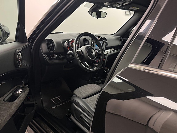MINI Countryman Cooper SE 7 of 19