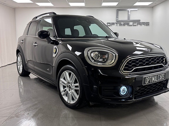 MINI Countryman Cooper SE 2 of 5